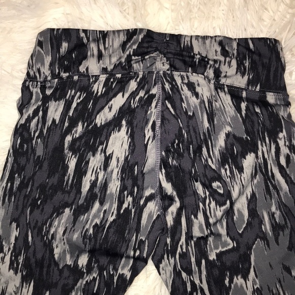 Calvin Klein Capri Leggings size XS - Picture 3 of 4